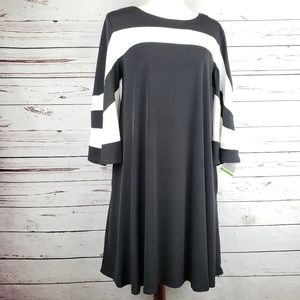 Nina Leonard Flatering Pocket Dress Sz L NWT